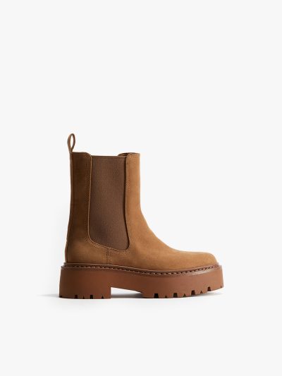 Chunky Chelsea Boots